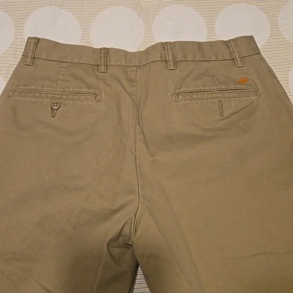 Dockers mens D3 Classic khakis, 33x32 - Picture 4 of 4
